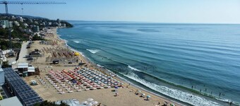 Holyday houses ON THE COAST Плаж,море, просторен двор,уют,релакс вкусна храна