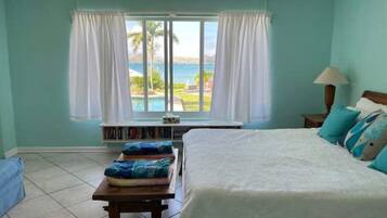 5 bedrooms, desk, iron/ironing board, free WiFi