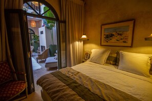 5 slaapkamers, een strijkplank/strijkijzer, wifi, beddengoed