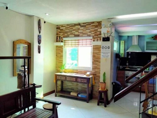 Whole house unit  in surfing capital of the North Urbiztondo, San Juan, La Union