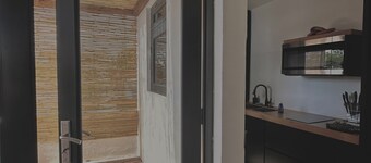 Sunset Ocean view Balcony steps to beach King Bed