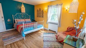 1 bedroom, desk, iron/ironing board, WiFi