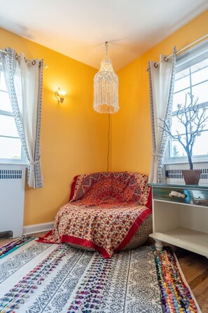 Interior - Cardinal Inn ~ Boho Room (Cornwall)