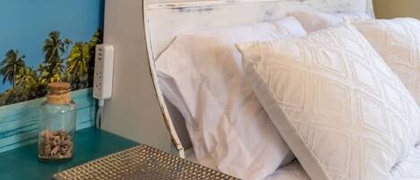 1 bedroom, desk, iron/ironing board, WiFi