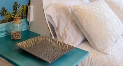 Cardinal Inn ~ Beach Room