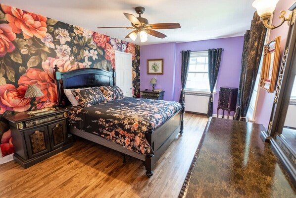 1 bedroom, desk, iron/ironing board, WiFi - Cardinal Inn ~ Romantic Room (Cornwall)