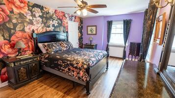 5 bedrooms, desk, iron/ironing board, WiFi