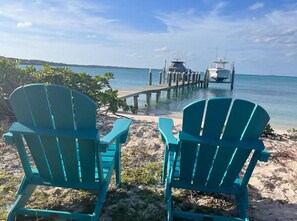 Beach nearby, sun-loungers, beach towels