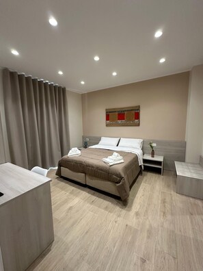 Deluxe Double or Twin Room, Private Bathroom, City View | Down comforters, memory foam beds, in-room safe, desk - Esposito House (Sarno)