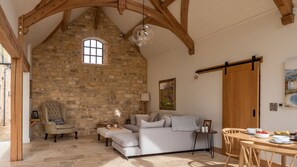 TV - Upper St Dennis Farm Honington (Shipston-on-Stour)