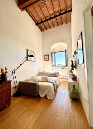 1 Schlafzimmer, Schreibtisch, Bügeleisen/Bügelbrett, kostenloses WLAN