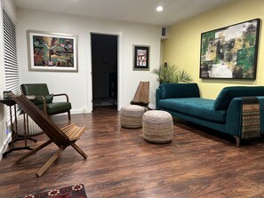 Smart TV, fireplace, video games, books - Mid Century Family Estate near the Domain, Arboretum, & most TECH employers  (Austin)