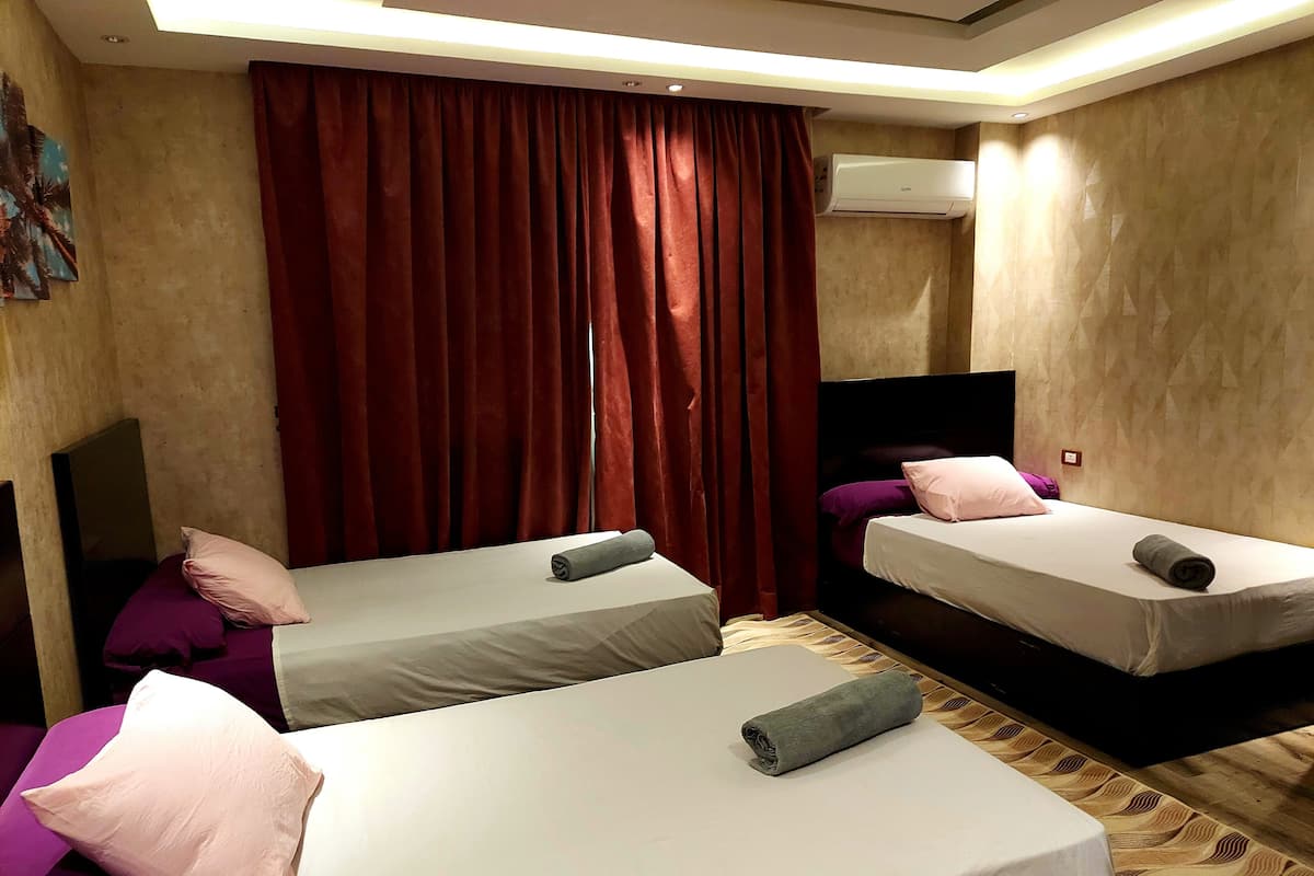 Down duvets, minibar, individually decorated, free WiFi