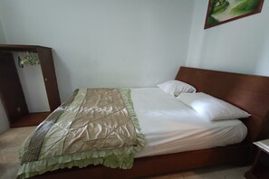 Bed sheets - Hotel O Vj Sweethome Syariah (Mataram)