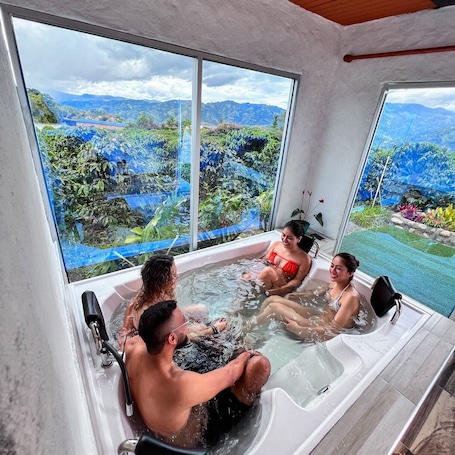 Basic Cabin | Living area. Mirador del Magdalena Hotel y Glamping