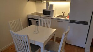 Oven, toaster - Cozy 1 bedroom apartment in Oslo Sentrum (Oslo)