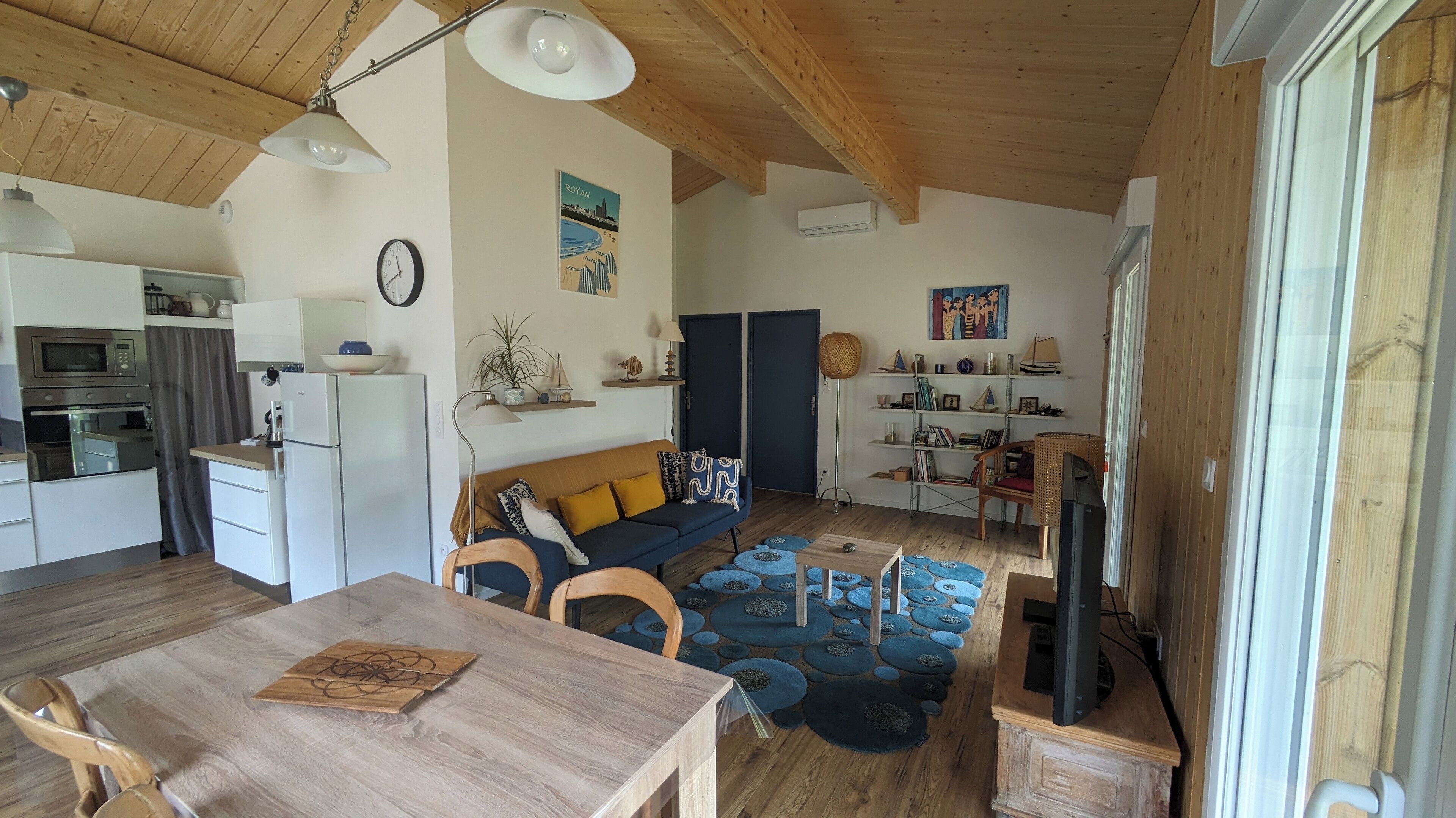 تلفزيون، كُتُب