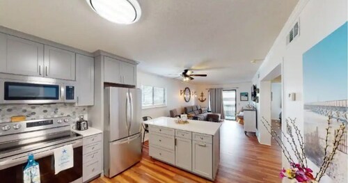 Walk to the Ocean - 2 bed 2 bath Condo in Cherry Grove Beach SC