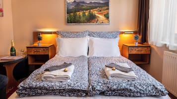 Soundproofing, free WiFi, bed sheets