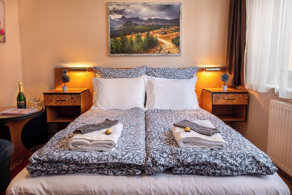 Soundproofing, free WiFi, bed sheets - Kristal Hotel (Budapest)