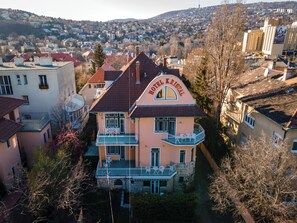 Aerial view - Kristal Hotel (Budapest)