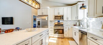 Modern Florissant Mountain Retreat w/ Deck & Grill