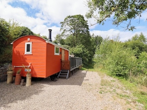 Exterior - Red Kite at Wild Valley Huts (Oswestry)