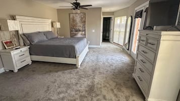 3 chambres, bureau, Wi-Fi gratuit, draps fournis