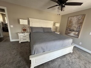 3 chambres, bureau, Wi-Fi gratuit, draps fournis