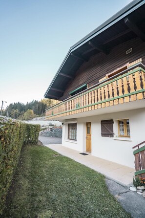 Exterior detail - Terrace, ski locker, 60m², Châtel (Châtel)