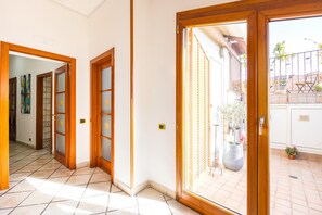 Apartment | 3 bedrooms - Casa Raffaela by Wonderful Italy (Naples)