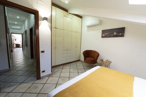 Apartment | 3 bedrooms - Casa Raffaela by Wonderful Italy (Naples)