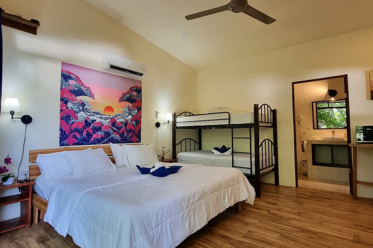 Vila clássica, vista para a montanha | 2 quartos, individualmente decorados, individualmente mobiliados