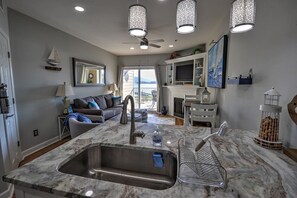 Smart TV, books, stereo