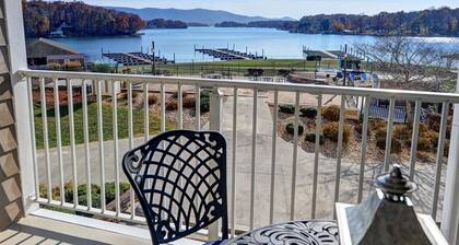 Lakefront Condo Resort, Amazing Lake & Mountain Views + Abundant Amenities