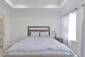 2 dormitorios, tabla de planchar con plancha, wifi gratis y ropa de cama