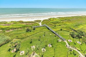 On the beach - 1204 Rustic Reef Aqua Haven (Galveston)