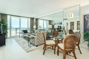 Interior - 1014 SeasideTurtle Dreams Retreat (Galveston)