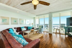 TV - 0615 Pearl Wave Residence (Galveston)