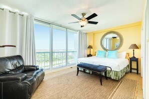 3 slaapkamers, een strijkplank/strijkijzer, gratis wifi, beddengoed