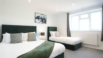 Premium Apartment | 1 bedroom, hypo-allergenic bedding, desk, soundproofing