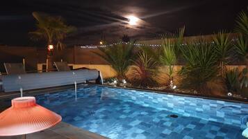 Piscine extérieure, piscine chauffée