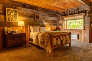 Room, River View | Free WiFi, bed sheets