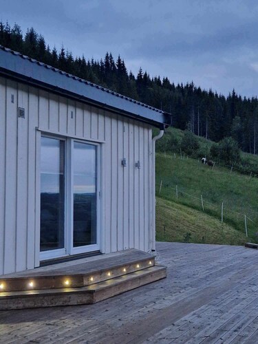 Idyllic cottage on a farm with fantastic views and surrounded by nature. 