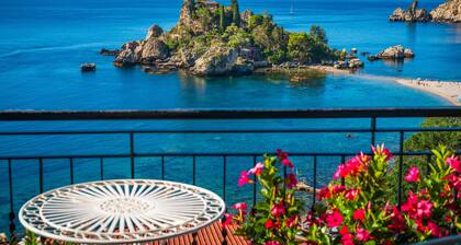 Cozy SeaView apartment in amazing Taormina