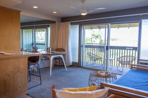 Standard Studio, Garden View | Living area