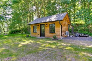 Exterior - Covered Wagon Camping with Valley View, Sleeps 4 (Paradise)