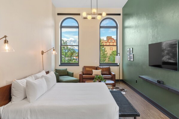 أغطية فراش متميزة وألحفة محشوة بالريش وواي فاي مجانًا وملاءات أسرّة