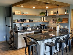 Fridge, microwave, oven, coffee/tea maker