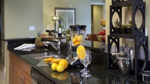 Unclassified image, 5 of 11, button - 3 Bed Waterfront luxury resort Marco Island 7 NIGHTS (Marco Island)